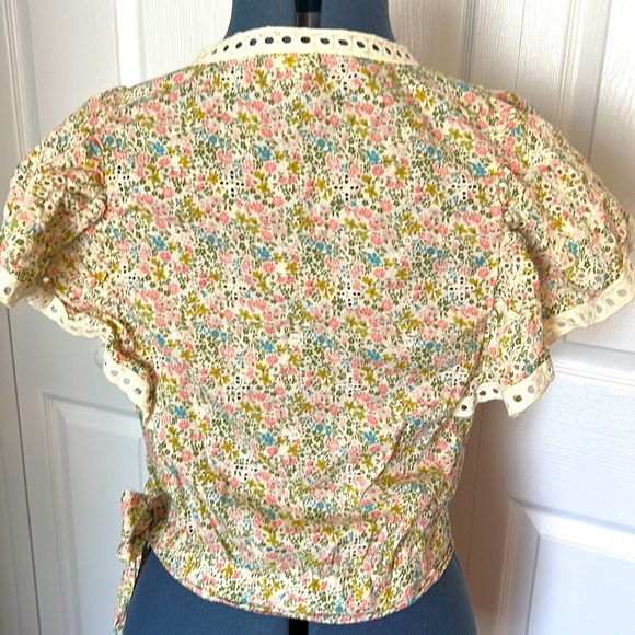 Boutique faux Wrap Floral Embroidered top - Picture 4 of 12